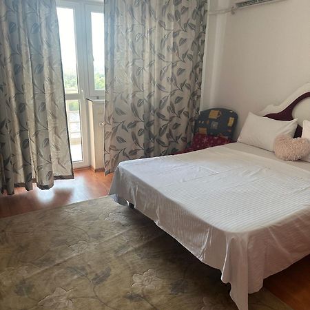 Marcy Apartament Appartement Boekarest Buitenkant foto
